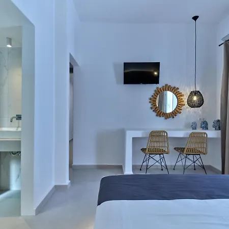 Acropolis Hotel *