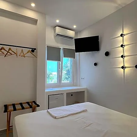 Otel Acropolis *