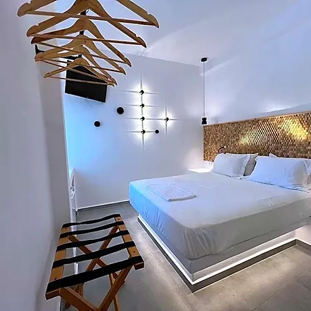 Acropolis Otel *