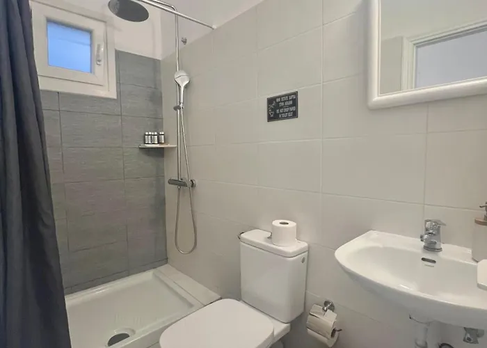 Ξενοδοχείο ακρόπολη *