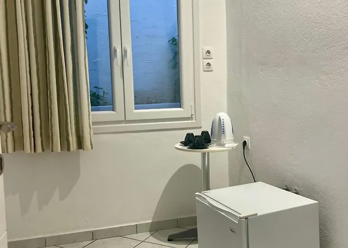 ακρόπολη Ξενοδοχείο *